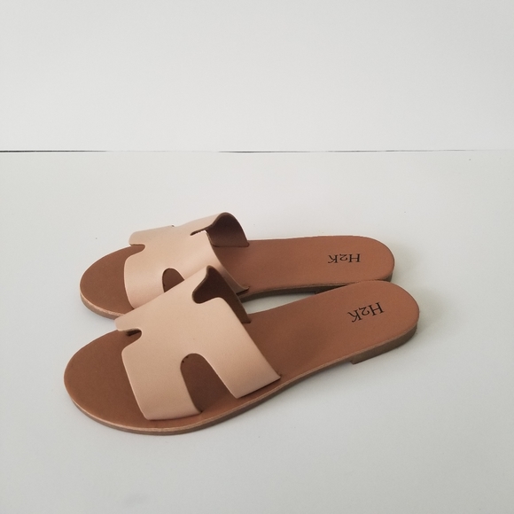 🚫SOLD🚫Women's Flat Sandals - Picture 5 of 7